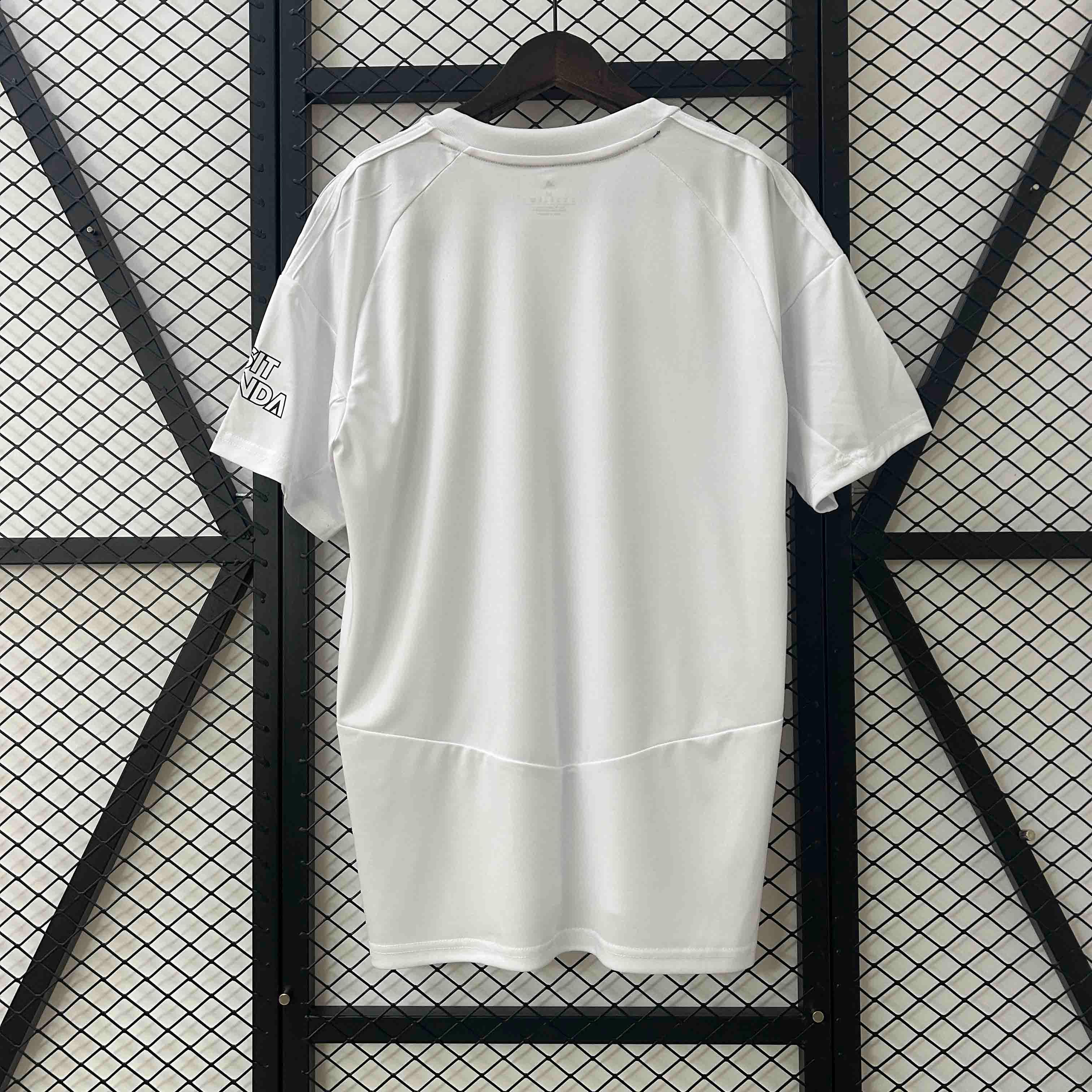 Maillot Arsenal concept 2025-26